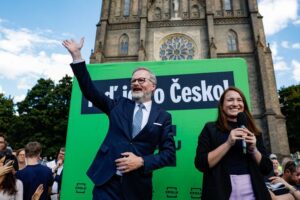 Czech prime minister, headed for tough vote, says opponent would cooperate with extremists