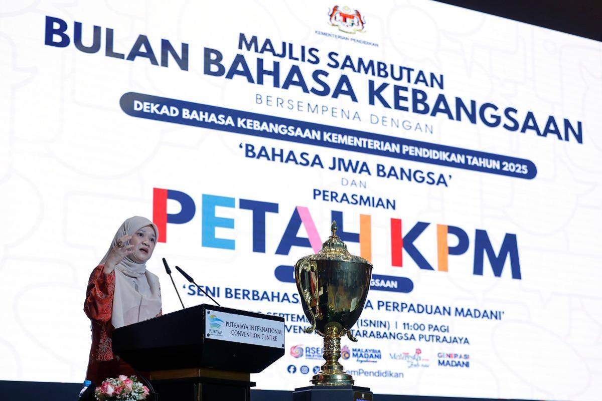 Debate competitions shape student success, says education minister