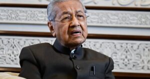 Dr M mocks MACC chief over UK asset probe