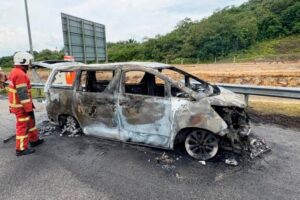 Dungun MP’s car catches fire on highway, couple unharmed