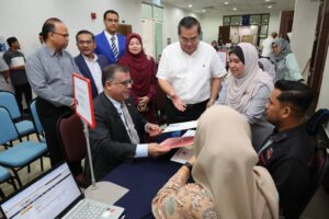 Duta Besar Yaman daftar pengajian PhD di USIM