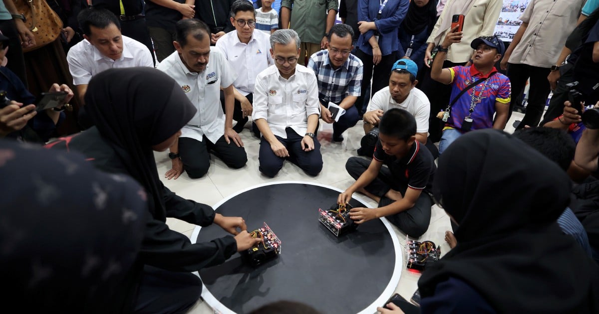 Economist: MCMC's Nadi initiative driving e-commerce, expanding local business reach