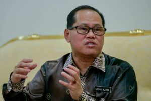 Education DG says all school contributions must follow guidelines