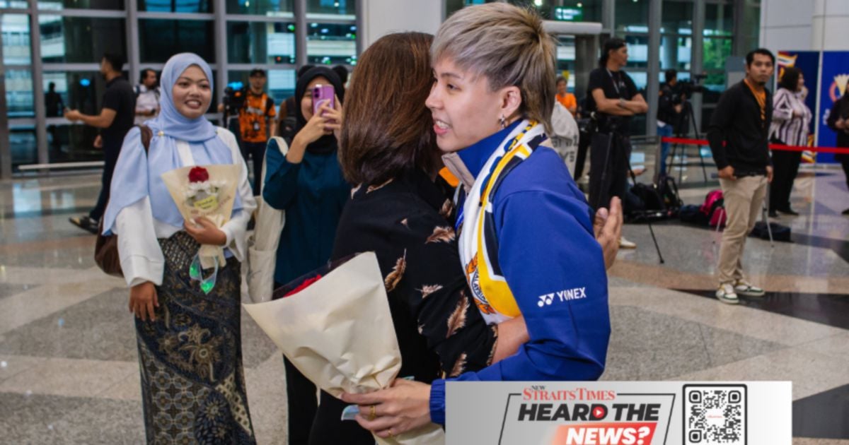 Ee Wei rebounds to become world champ