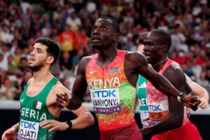Emmanuel Wanyonyi wins world 800m gold in championship record time