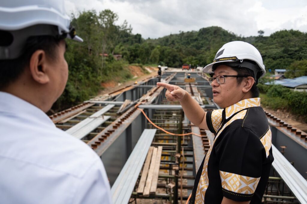 Ewon puas hati kemajuan projek penaiktarafan Jambatan Timpangoh–Babagon