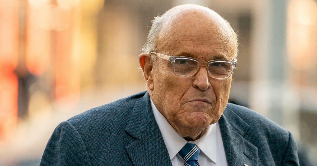 Ex-Trump lawyer Rudy Giuliani hurt in New Hampshire car crash