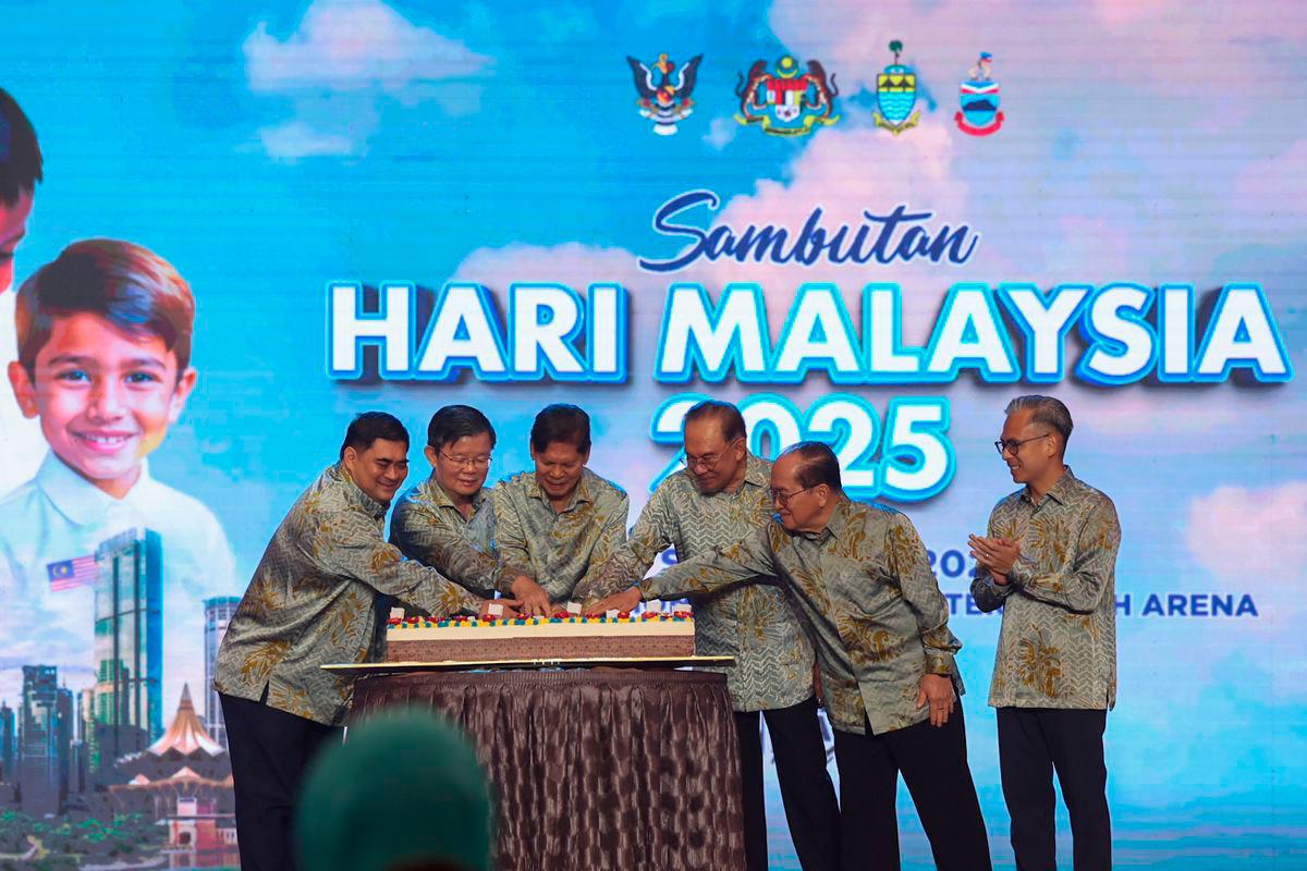 Fahmi thanks Malaysians for meaningful 2025 Malaysia Day celebration