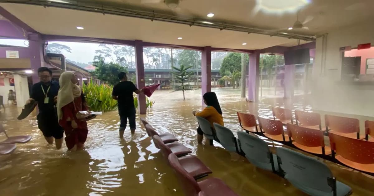 Flash flood strikes Sultanah Aminah Hospital in Johor Bahru