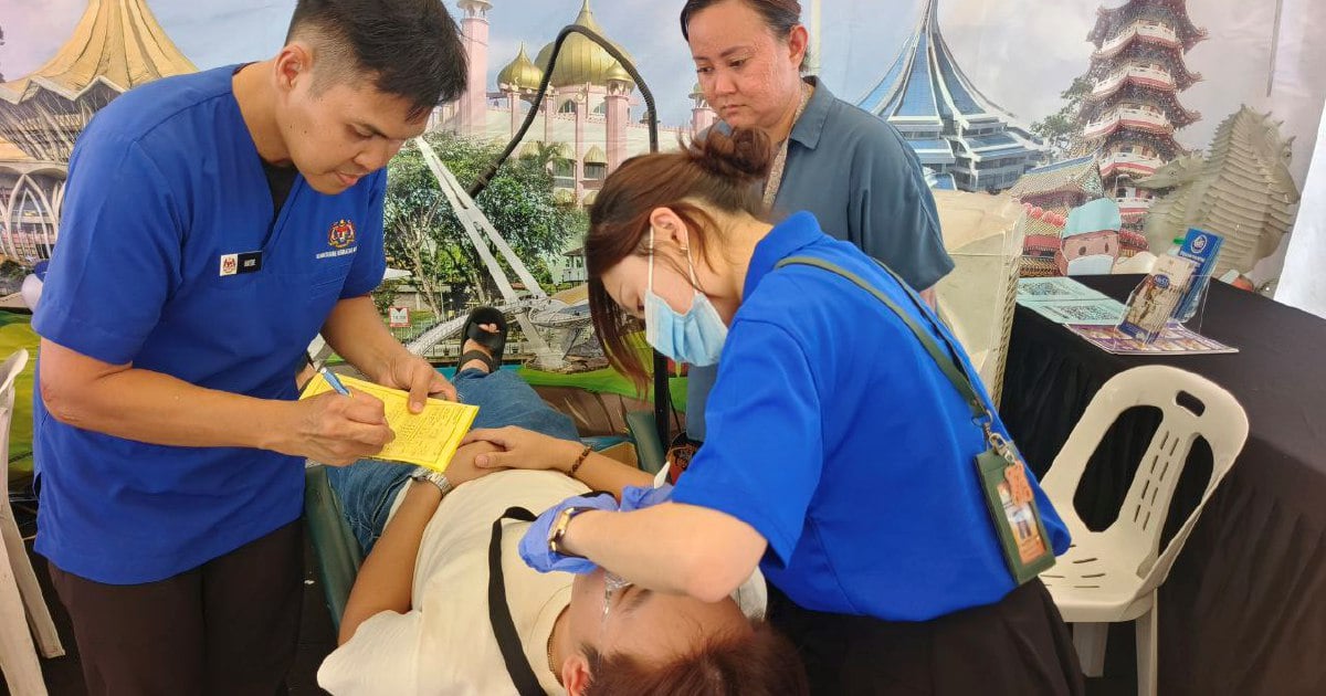 Free dental check-up draws crowds at Sarawak KJH