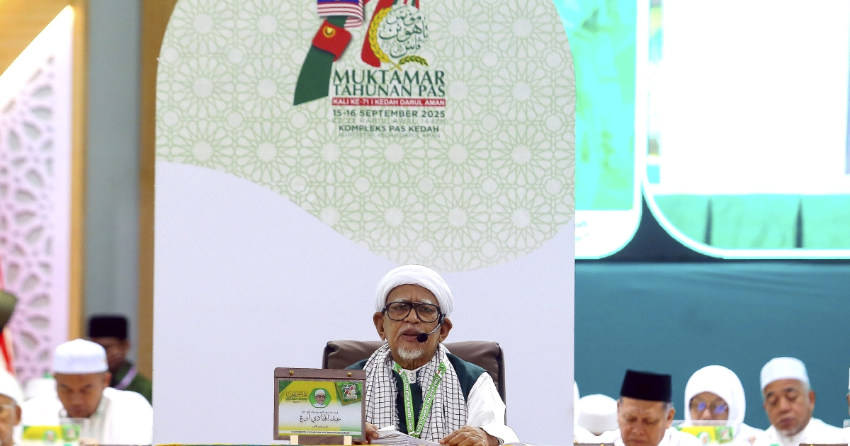 Hadi re-elected president unopposed, delivers 2-hour speech at 71st Pas Muktamar