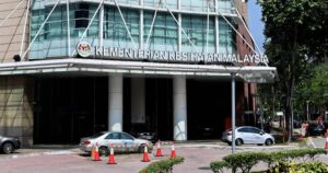 Health ministry urges fight against fake, ‘ridiculously odd’ news