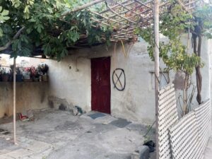 How Syrian forces emptied Alawite suburb: X means stay, O means go