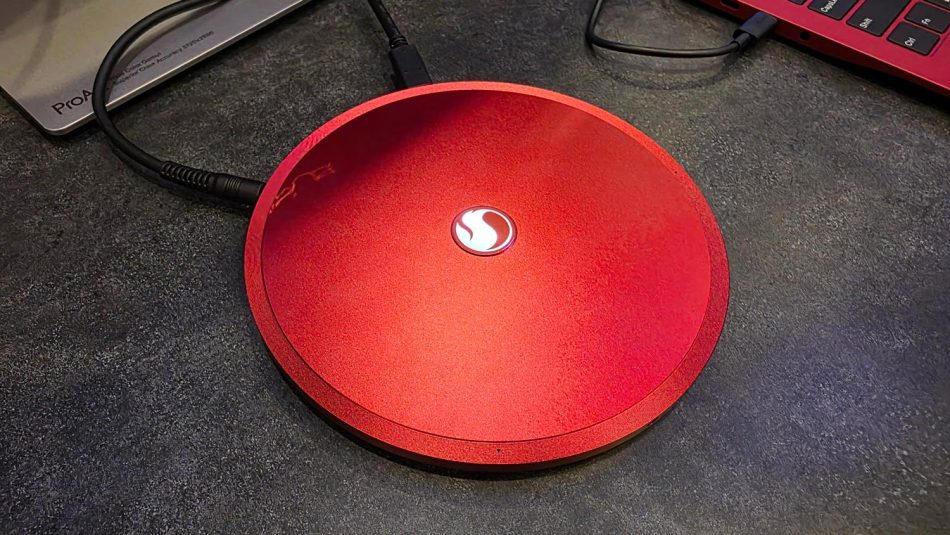 Ini Bukan Pad Pengecas Nirwayar Tetapi PC Ultra Nipis Snapdragon X2 Elite