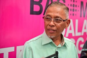 JKR siasat runtuhan Jalan Pantai Batu Rakit