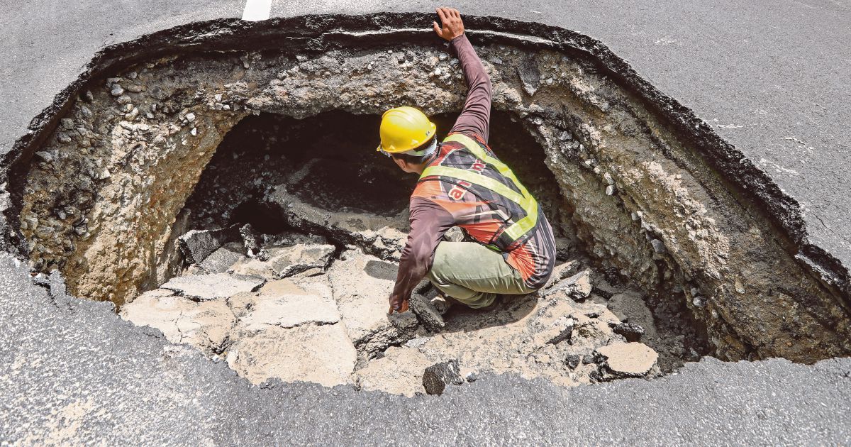 Jalan Burma sinkhole shocks Penang restaurant owner