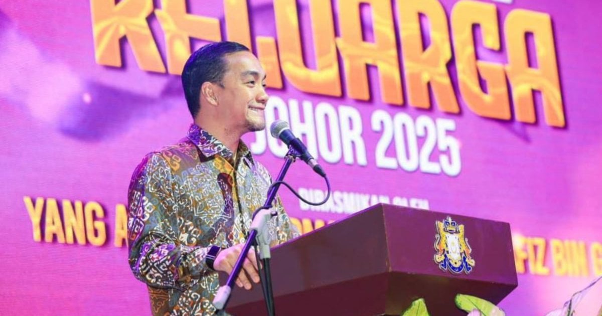 Johor single mothers, cancer patients get RM300 aid