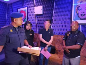 KPDN Perak serbu dua pusat hiburan langgar hak cipta