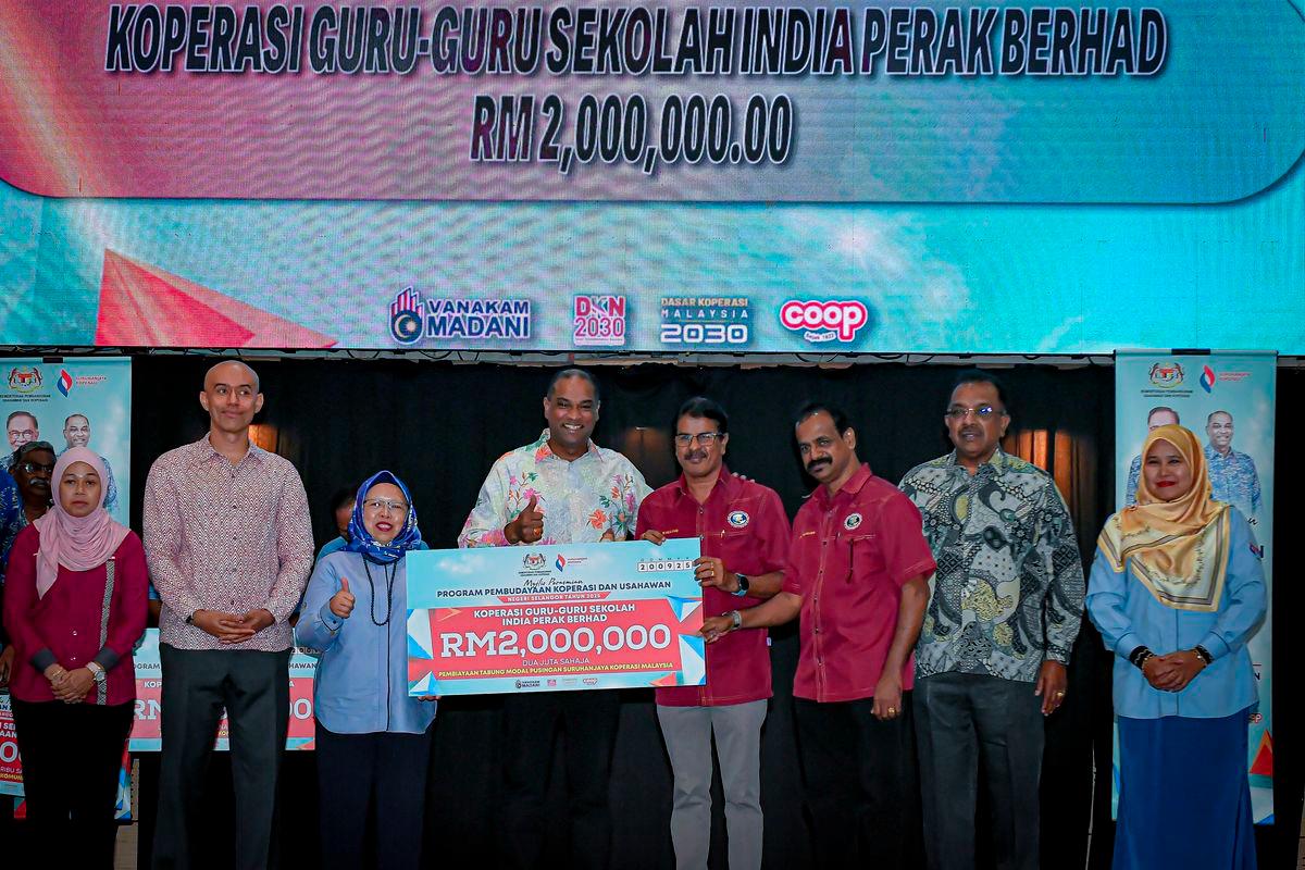 KUSKOP distributes RM2.4 million to empower Indian community cooperatives