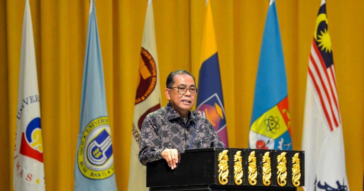 Khaled calls for more Palapes graduates to join reserves