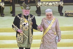 King, Queen grace Maulidur Rasul celebration