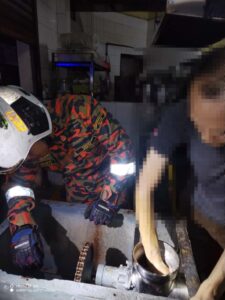 Lelaki cedera tangan tersepit mesin pengisar