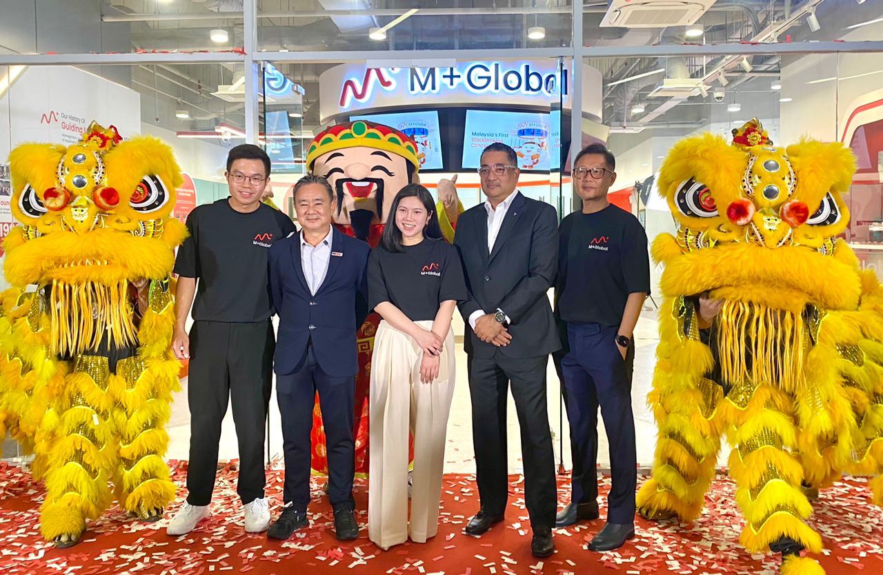 M+ Global buka stor konsep broker saham pertama di Malaysia