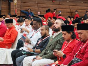 MIC leader attends Bersatu AGM as party weighs future with Barisan