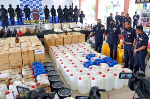 Makmal diserbu, dadah bernilai hampir RM600 juta dirampas