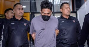 Man claims trial to attempted murder of 4 cops