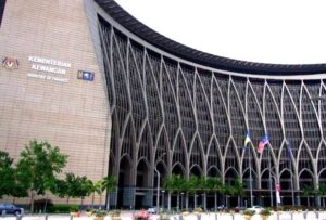 Market determines vehicles prices, not the govt, says ministry