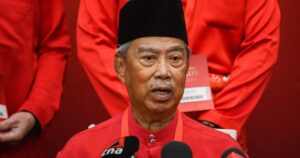 Muhyiddin dismisses rumours of poor health, says he’s still standing strong