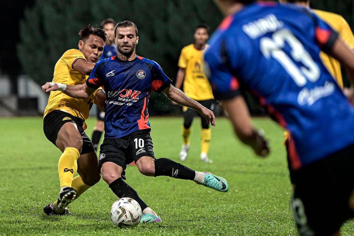 Negeri Sembilan sukar digugat, mara ke suku akhir