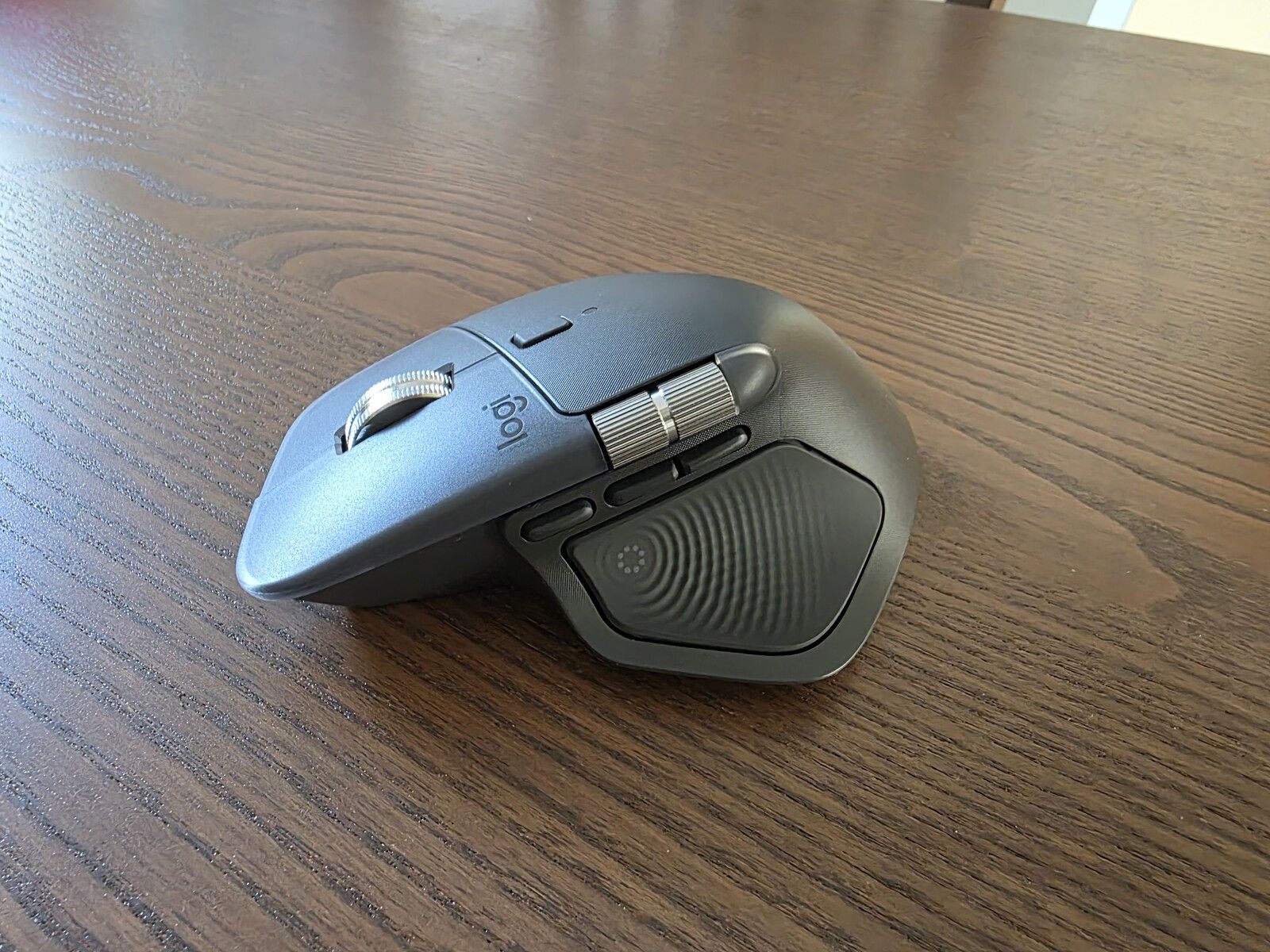 Logitech-MX-Master-4-1