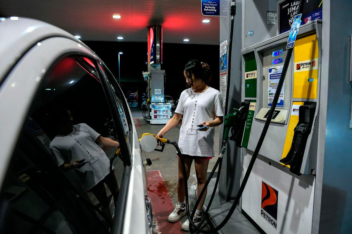 No more blanket subsidy - RON95 petrol now has a VIP list