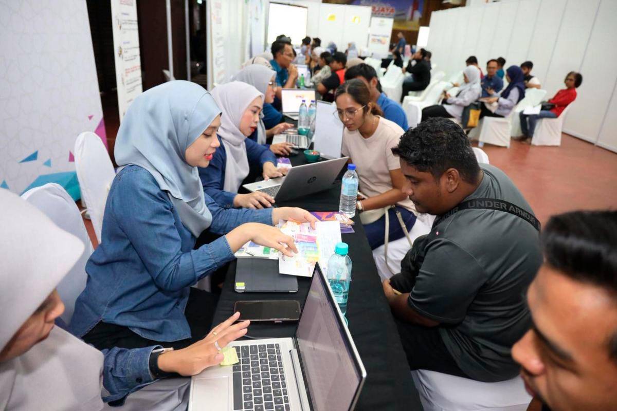 Over 1,000 job seekers attend MADANI S.P.A X MFJ Sungai Siput career roadshow