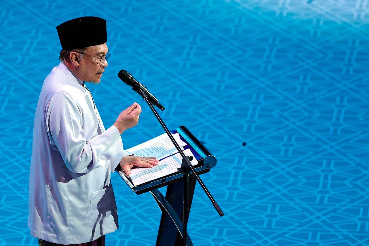 PM Anwar beri semangat kepada 34 sukarelawan Malaysia dalam misi Gaza