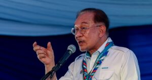 PM: Defend rights of Malays and Muslims, but don't deny rights of other races