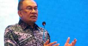PM orders probe into scuffle that saw senior cop injured