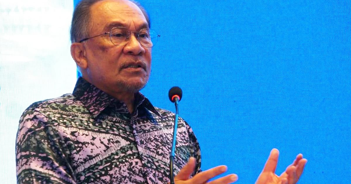 PM orders probe into scuffle that saw senior cop injured