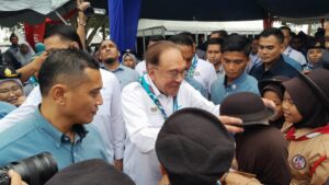 PM umum peruntukan khas RM100,000 untuk perkhemahan pengangkap 