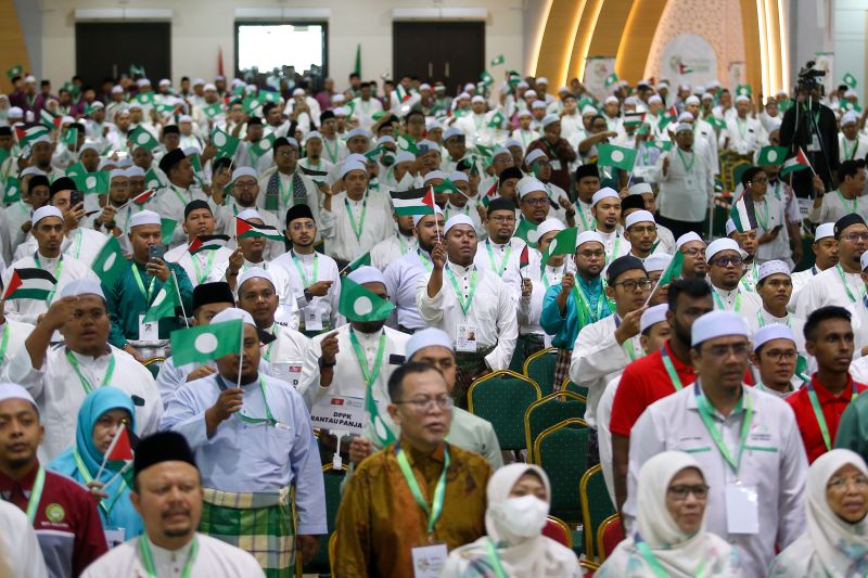 pas