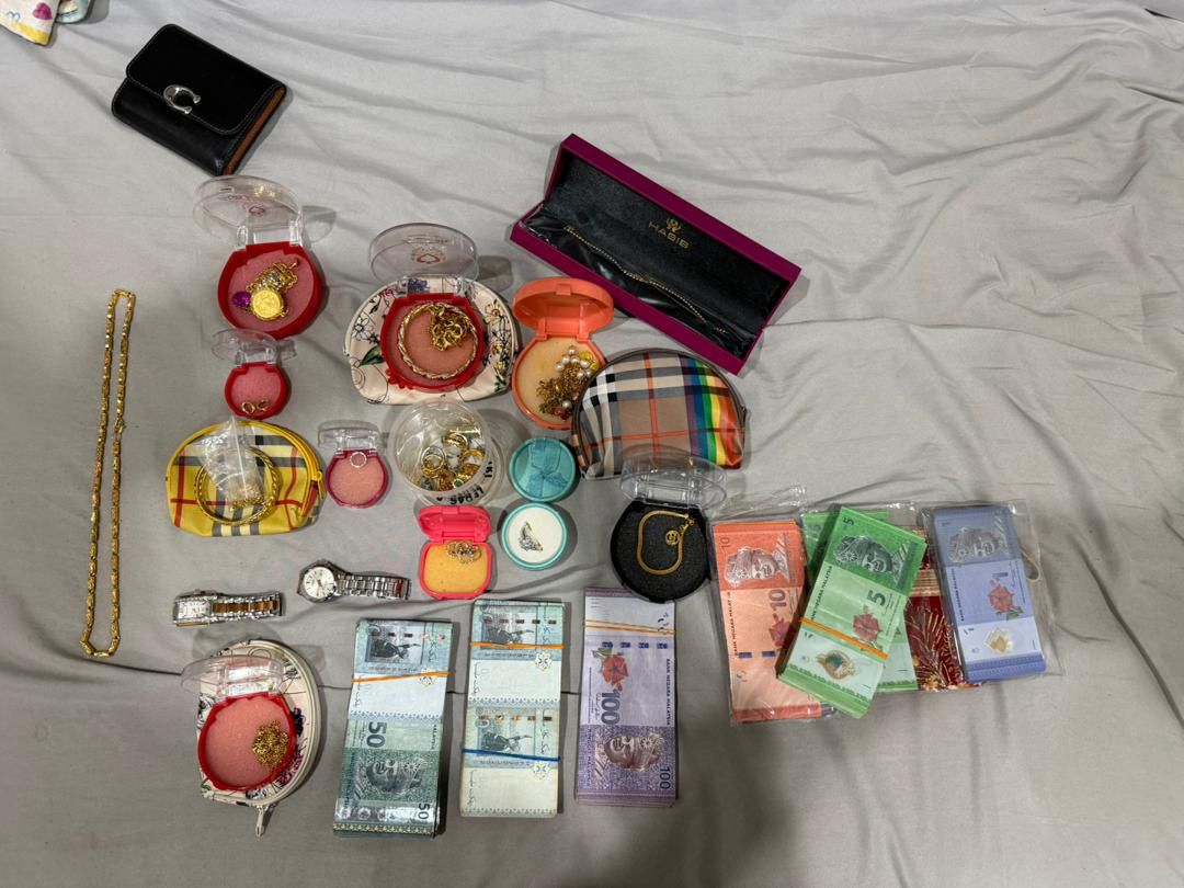 Pegawai imigresen simpan wang haram RM1.5j dalam ASB, Tabung Haji