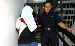 Pemandu lori didakwa bunuh lelaki perwatakan wanita