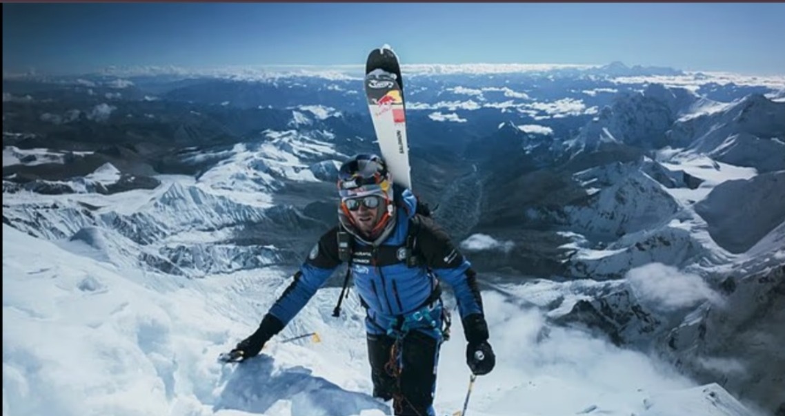 Pendaki Poland turun dari Gunung Everest guna ski