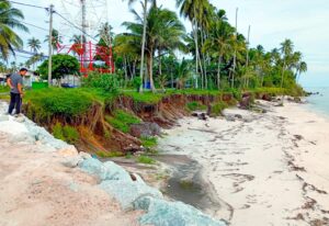 Penduduk risau jalan runtuh berulang
