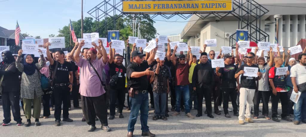 Peniaga tolak pengurusan baharu Pasar Kamunting