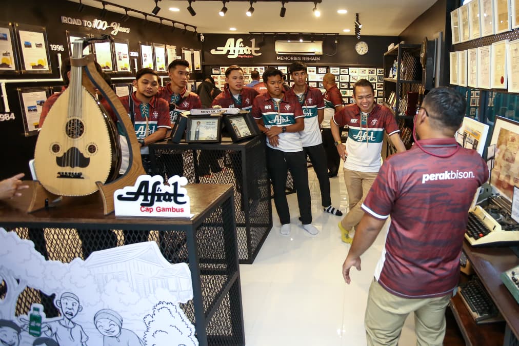 Perak Bison rai kejayaan bersama peminat