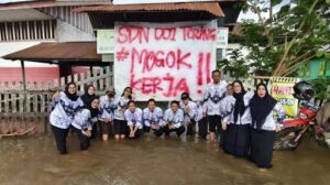 Ribuan guru di Kutai Barat mogok, tuntut elaun diselaraskan