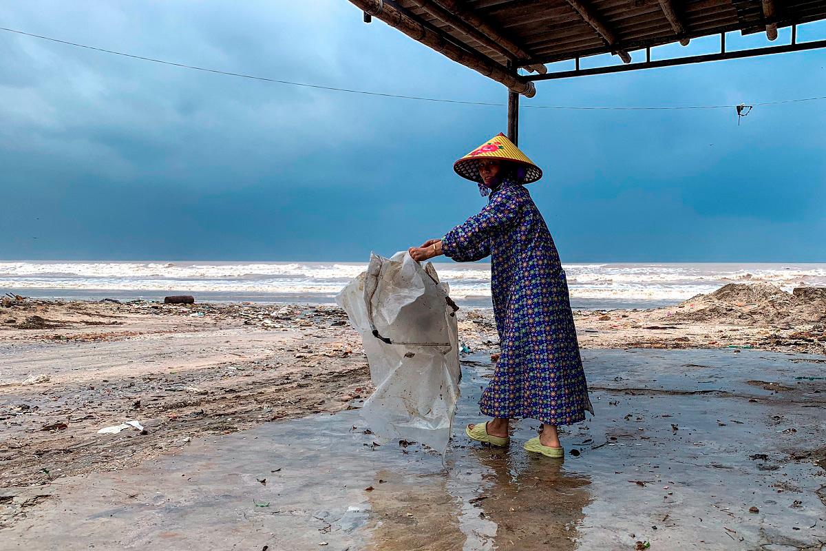 Ribut Tropika Bualoi landa Vietnam tengah, 11 maut di Filipina